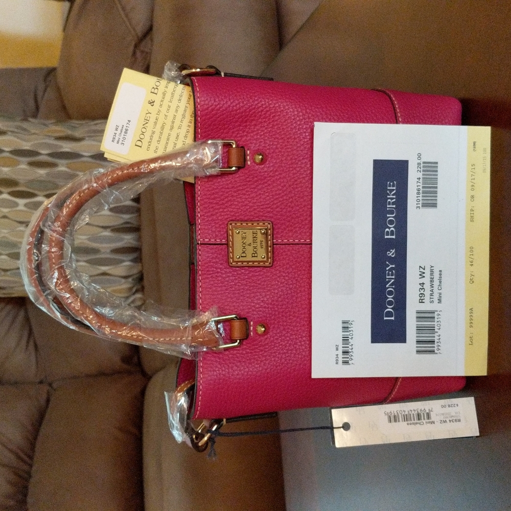 HTF NWT Dooney & Bourke Mini Chelsea